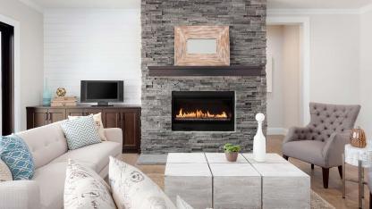 Ein Kaminofen im Haus sorgt für behagliche Wärme - moderner Kamin