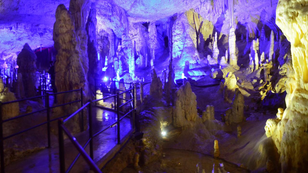 Ausflugtipp - Tropfsteinhöhlen - Tropfsteinhöhle im Ausland