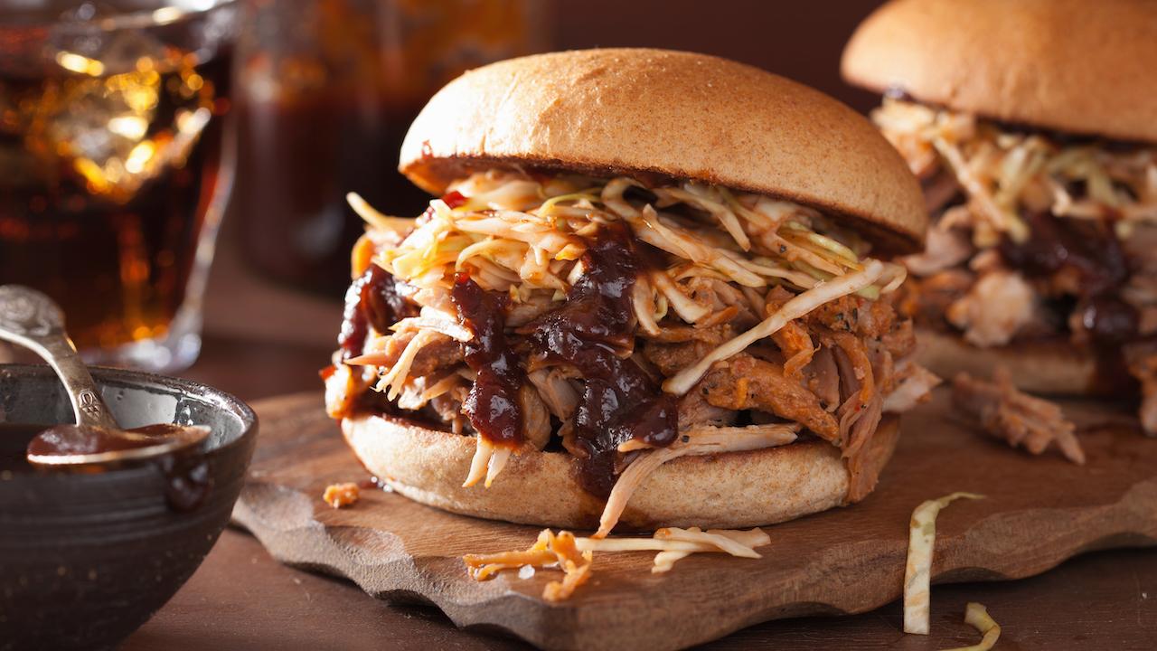 Partyspaß im Großformat - Pulled Pork im Brötchen