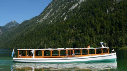 Ein Ausflug in die Berchtesgadener Alpen - Schiffahrt am Königssee