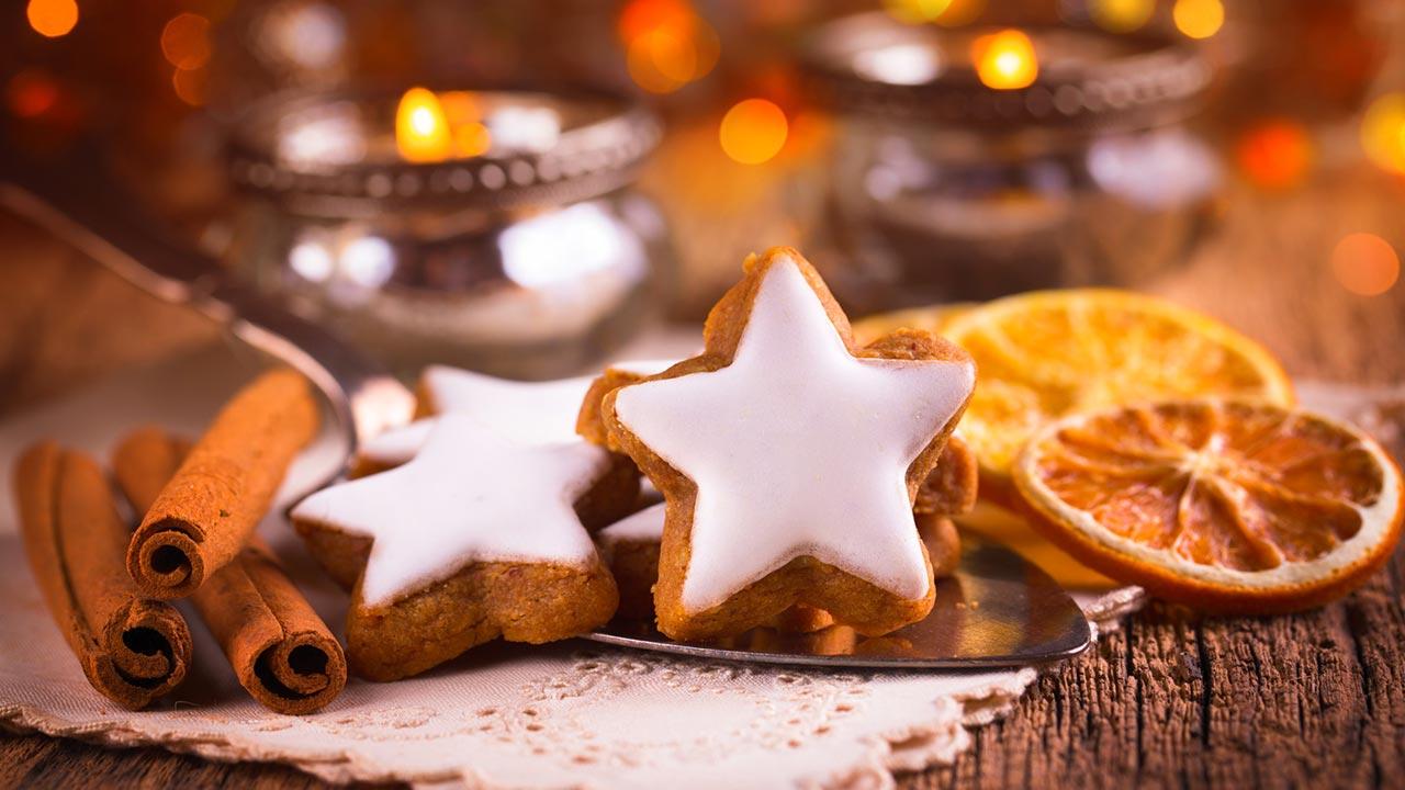 Leckere Weihnachtsbäckerei - Duftende Zimtsterne und Gewürze