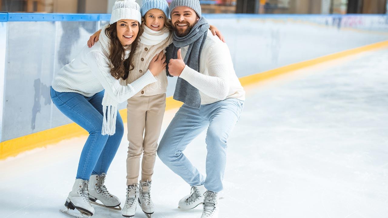 Eislaufen mit der ganzen Familie - in der Eishalle