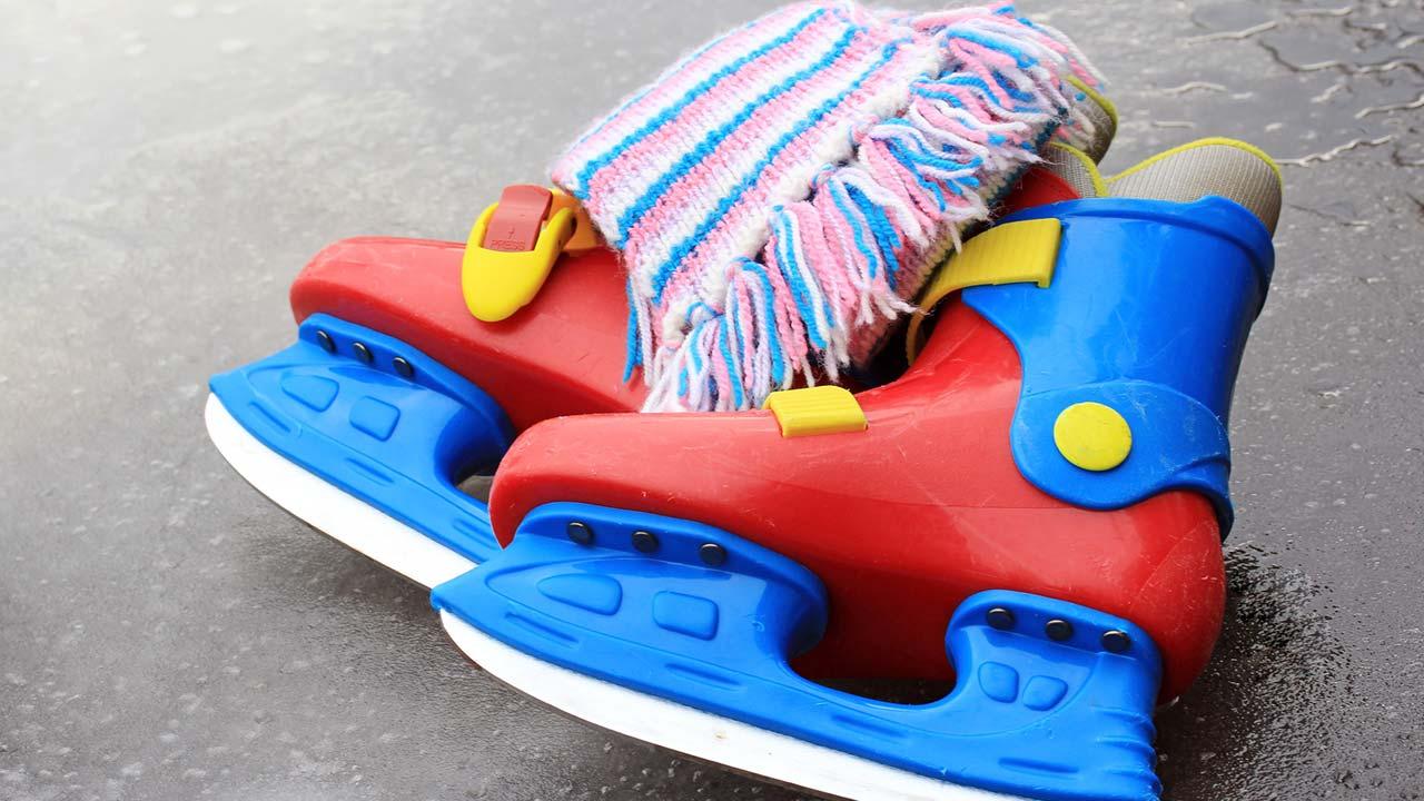 Eiskunstlaufschuhe oder Eishockeyschuhe - Vor- und Nachteile - Kinderschalenschuhe
