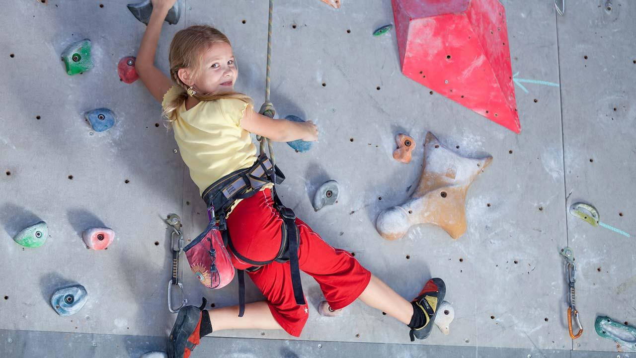 Bouldern - Klettern in der Halle - mit Kindern