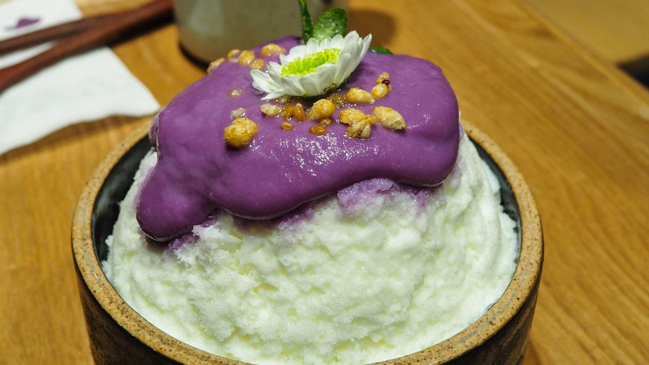 Food Trend im Mai: Lila Süßkartoffeleis - mit Blumen