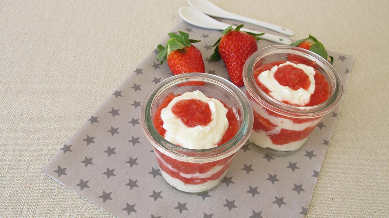Leckere Rezepte mit Erdbeeren - Schichtdessert